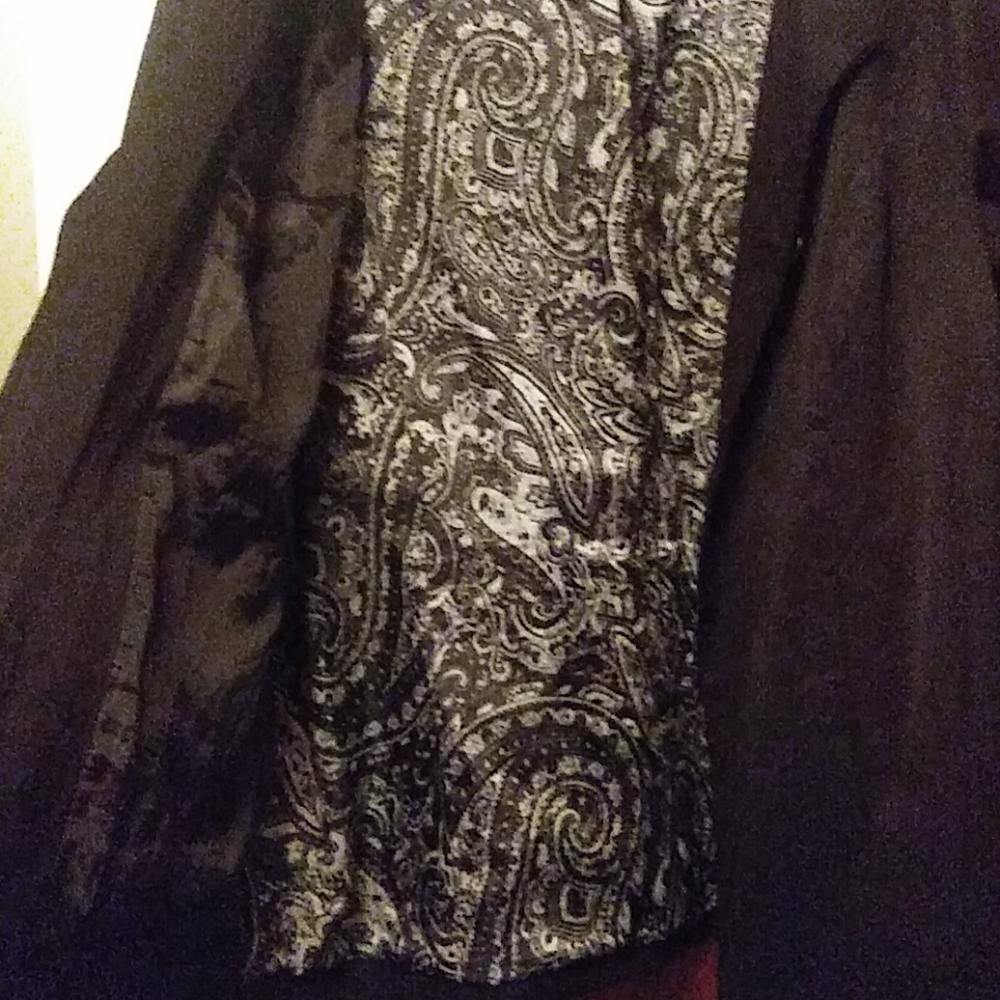 Blazer - Picture 4 of 4